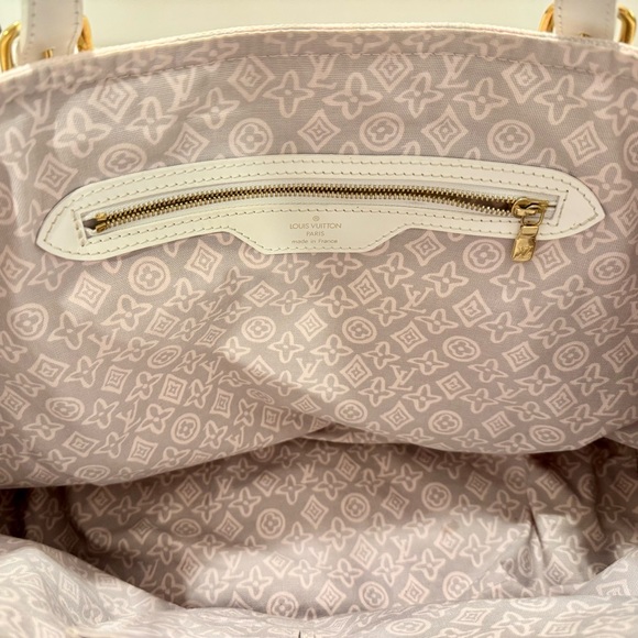 Authentic Louis Vuitton Pink Tahitienne Cabas Rose Blanco PM tote bag. W/COA - Picture 6 of 7